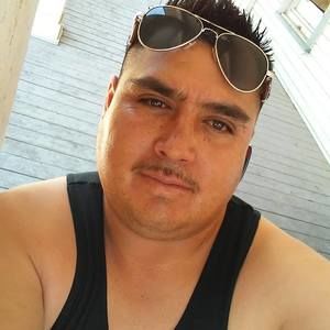 Meet your Posher, Víctor